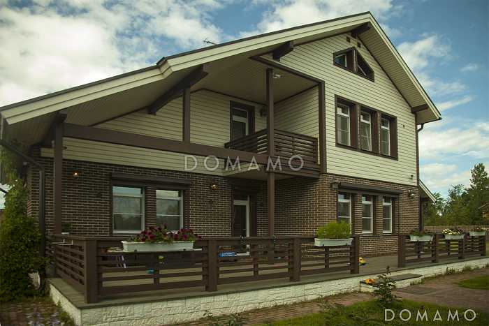 Проект каркасного дома с отделкой из двух материалов