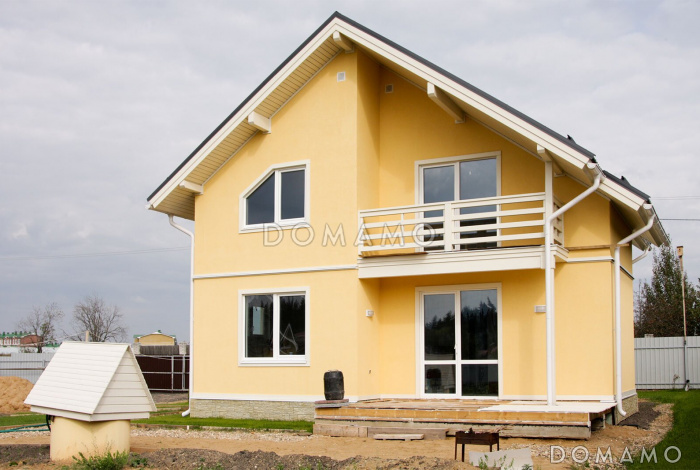 Проект каркасного дома 9 на 10 с четырьмя спальнями на мансарде