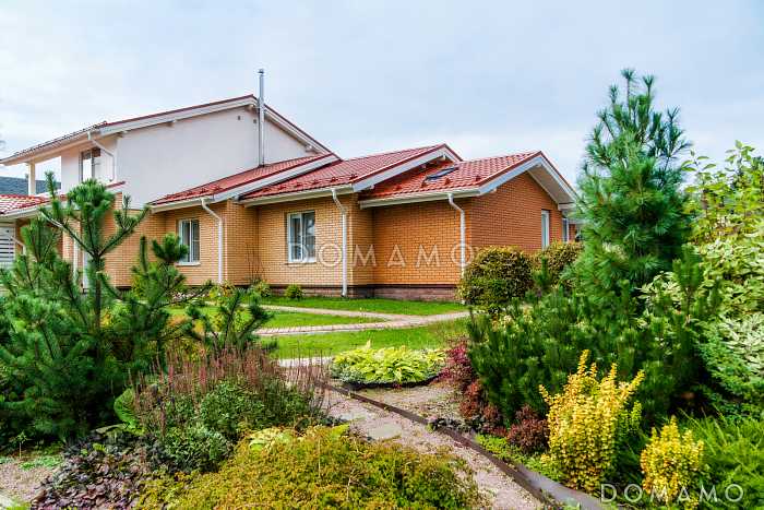 Проект каркасного дома с небольшой мансардой