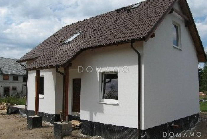 Проект простого одноэтажного мансардного дома из газобетона с тремя спальнями и индивидуальными гардеробными 